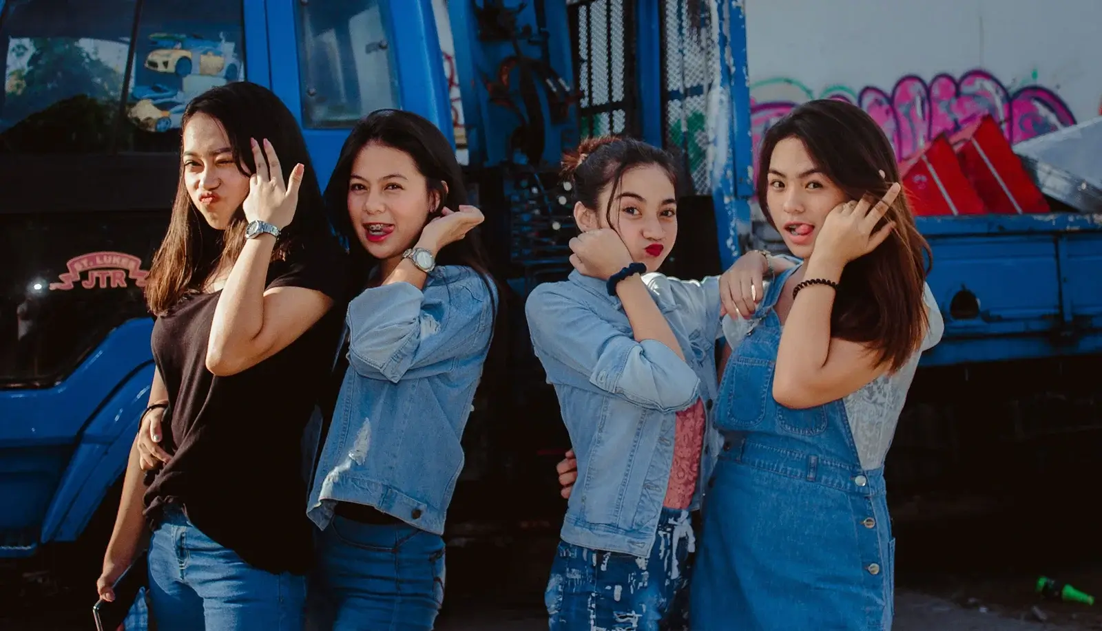 Vispea manifesto typography artwork